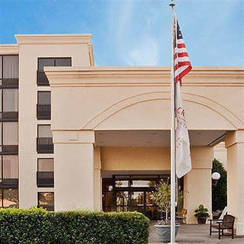 Hotel I-64 Richmond Dumbarton エクステリア 写真